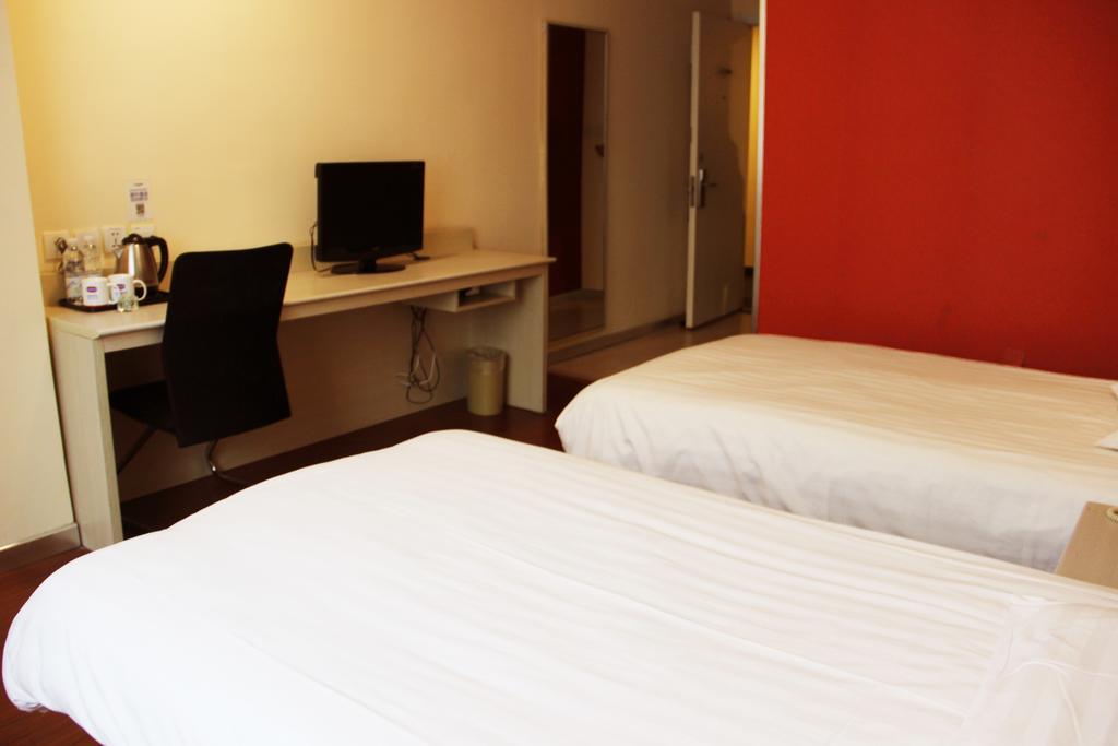 Hanting Hotel Dalian Olympic Square Hotel Room photo